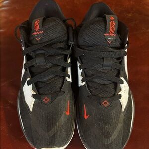 Kyrie 5’s Basketball Shoes